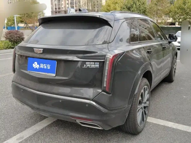 Cadillac XT5 — Фото автомобиля 3
