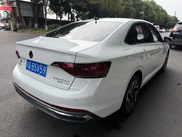 Volkswagen Sagitar — Фото автомобиля 6