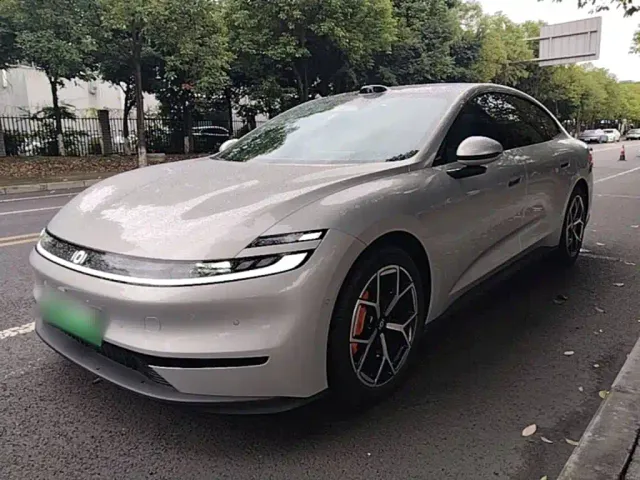 Фотография автомобиля — Changan Qiyuan A06