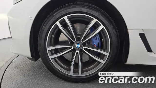 BMW Gran Turismo — Фото автомобиля 4