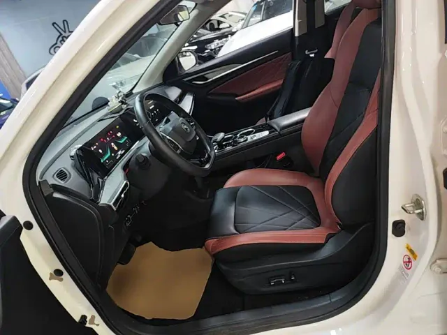 Changan Eado — Фото автомобиля 14