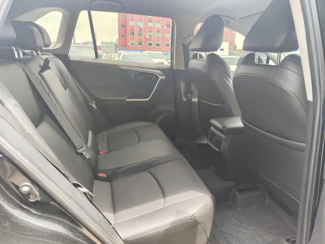 Toyota Wildlander — Фото автомобиля 10