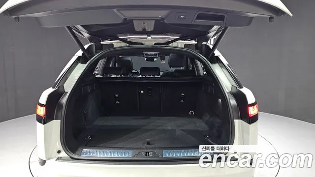 Land Rover Range Rover Velar — Фото автомобиля 14