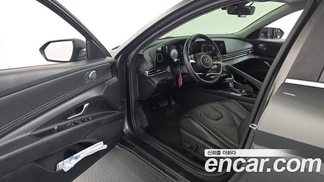 Hyundai AVANTE Avante (CN7) — Фото автомобиля 10