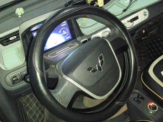 Wuling Hongguang Mini EV — Фото автомобиля 12