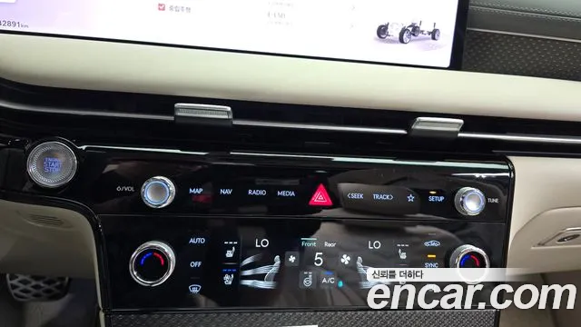 Genesis G80 Бензин 3.5 турбо AWD — Фото автомобиля 30