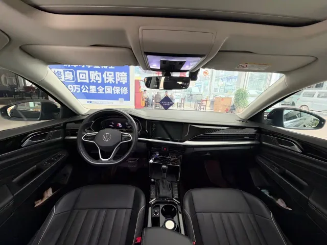 Volkswagen Passat — Фото автомобиля 10