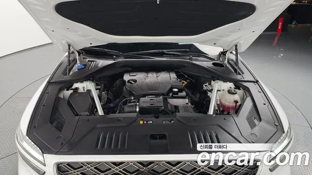 Genesis GV70 — Фото автомобиля 9