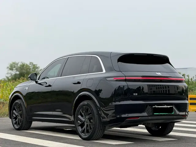 Li Auto L7 — Фото автомобиля 6