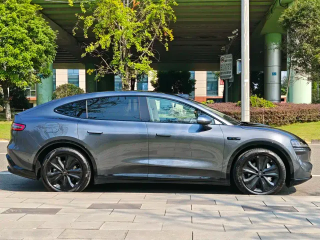 Luxeed R7 — Фото автомобиля 5