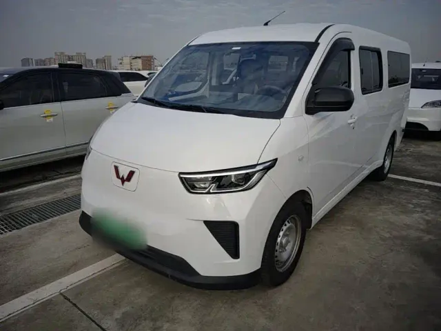 Фотография автомобиля — Wuling Yangguang
