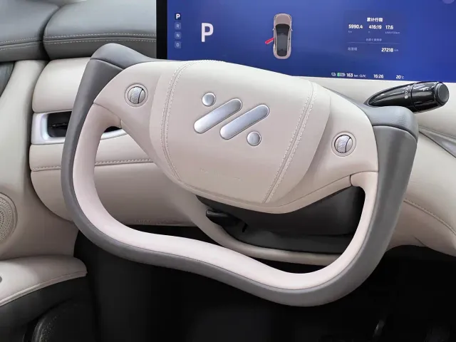 IM Motors LS6 — Фото автомобиля 27