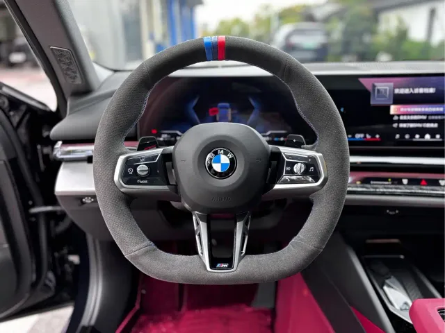 BMW 5 Series — Фото автомобиля 16