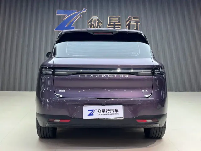Leapmotor B10 — Фото автомобиля 9