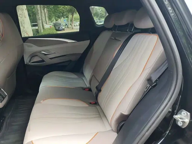 BYD Song Pro — Фото автомобиля 16