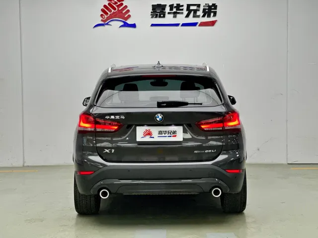 BMW X1 — Фото автомобиля 9