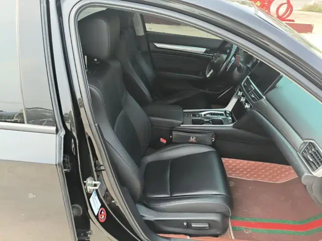 Honda Accord — Фото автомобиля 24