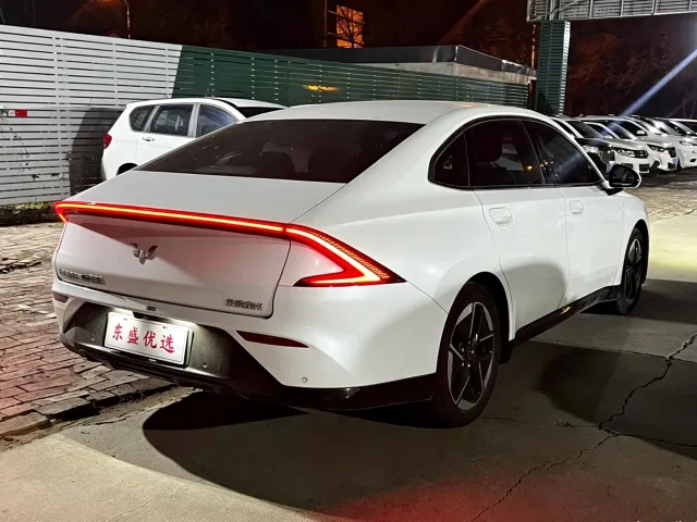 Wuling Starlight — Фото автомобиля 9