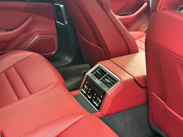 Porsche Panamera — Фото автомобиля 9