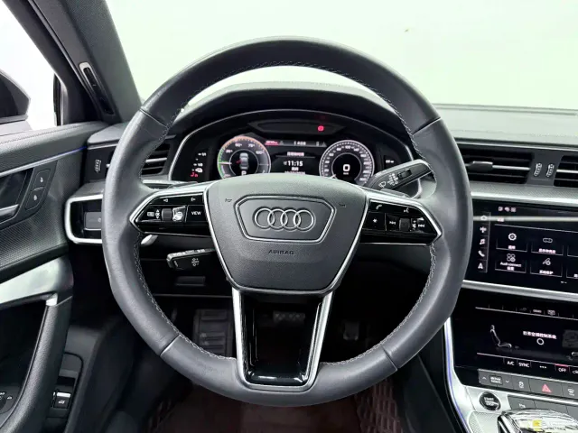 Audi A6L — Фото автомобиля 5
