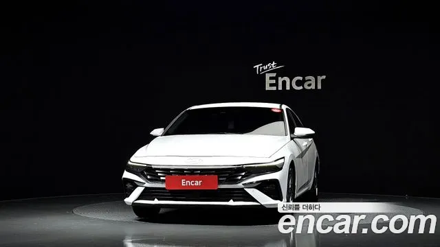 Hyundai AVANTE Новый Avante (CN7) — Фото автомобиля 3