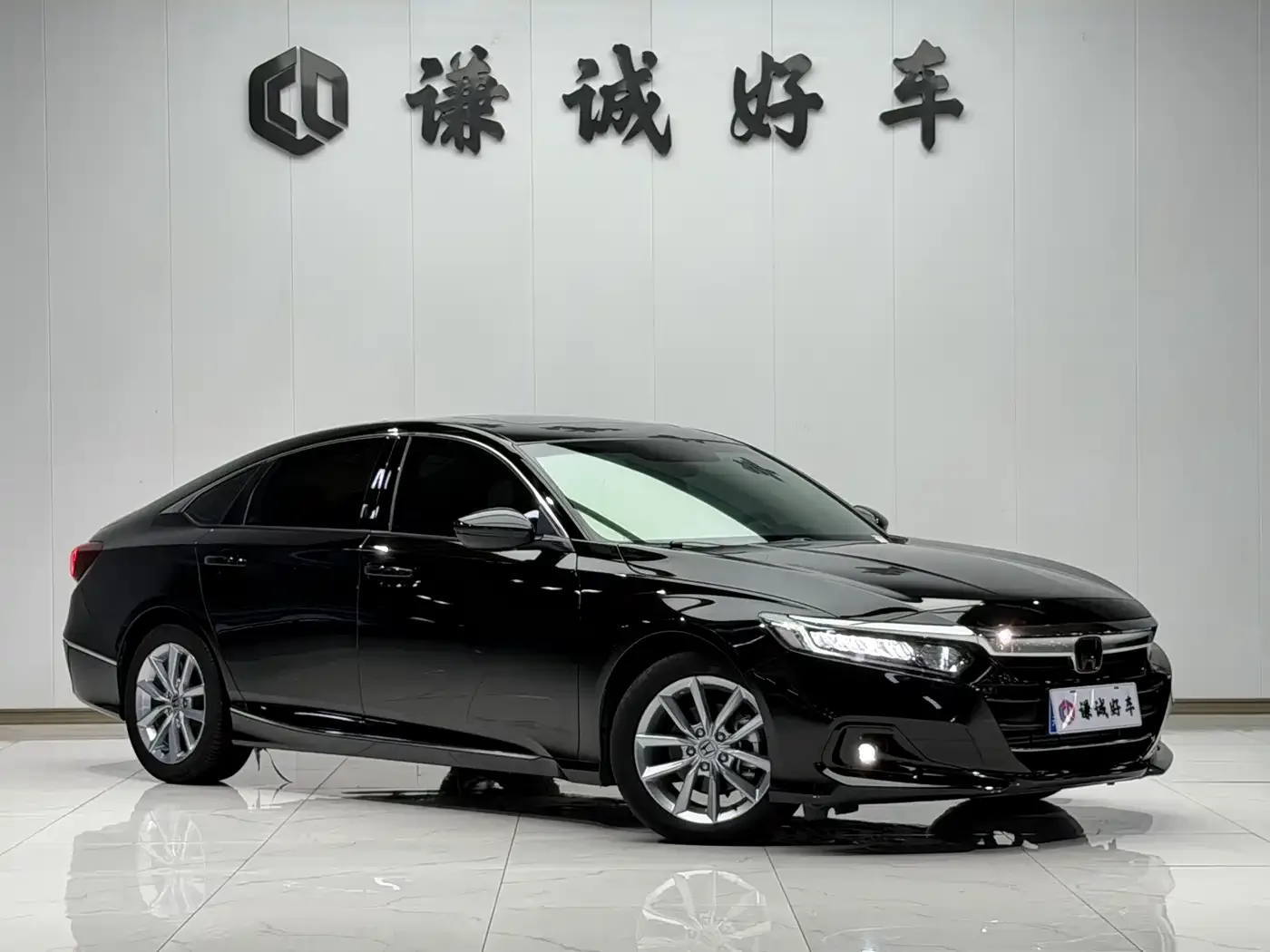 Honda Accord 2022 260TURBO Luxury Edition — Фото автомобиля 3