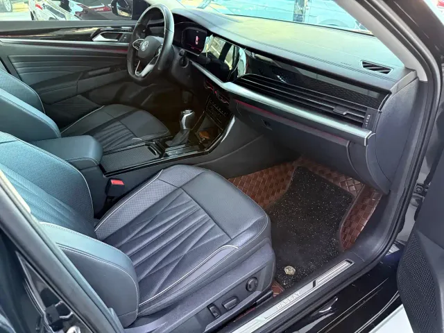 Volkswagen Passat — Фото автомобиля 10