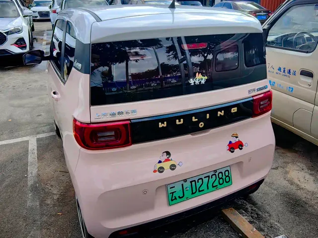 Wuling Hongguang Mini EV — Фото автомобиля 3