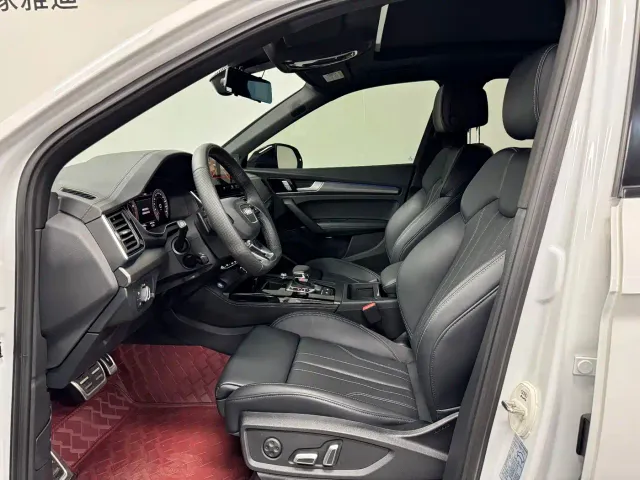 Audi Q5L — Фото автомобиля 13