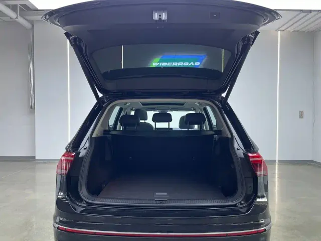 Volkswagen Tiguan L — Фото автомобиля 7