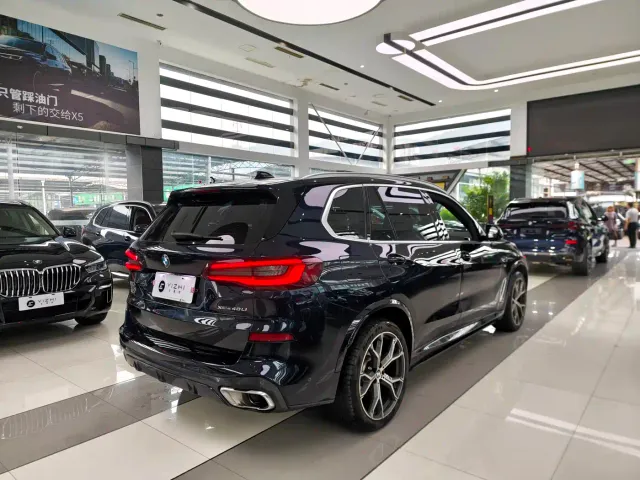 BMW X5 — Фото автомобиля 12