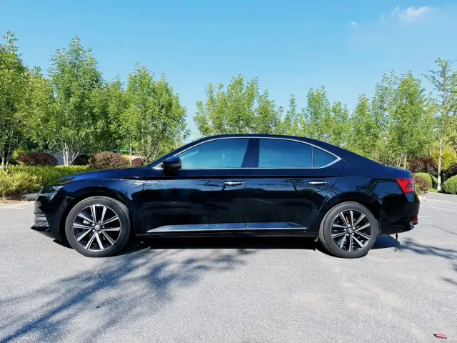 Skoda Superb — Фото автомобиля 7