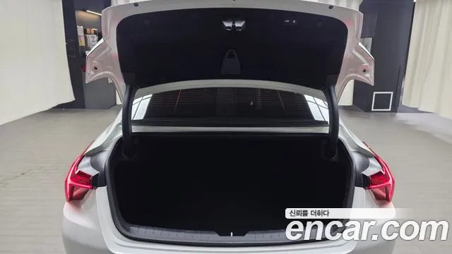 Kia K8 Hybrid — Фото автомобиля 26