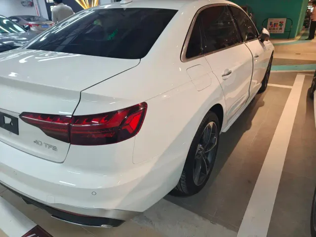 Audi A4L — Фото автомобиля 16