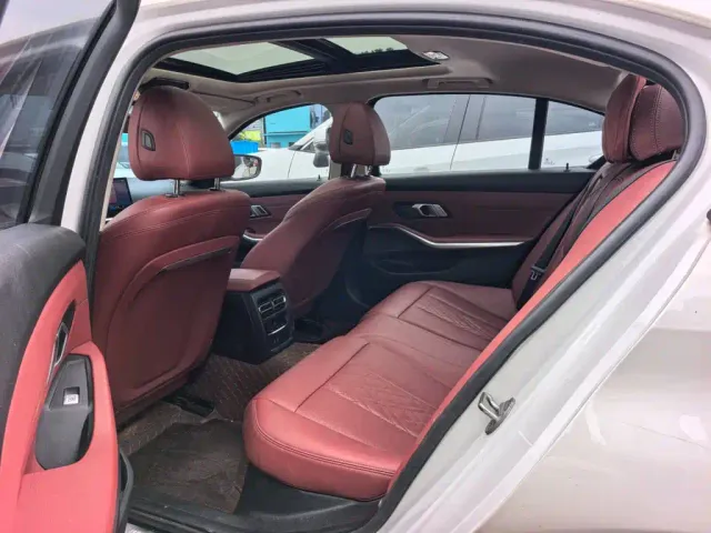 BMW 3 Series — Фото автомобиля 8