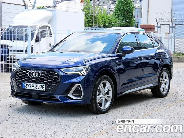 Фотография автомобиля — Audi Q3 F3