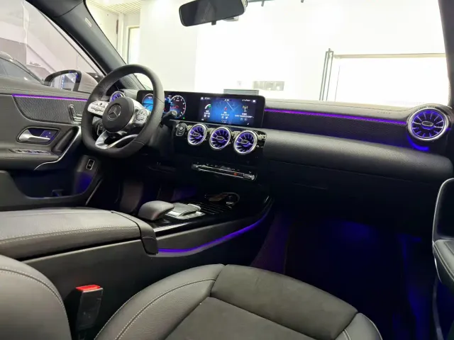 Mercedes-Benz Mercedes-Benz A-Class 2022 Facelift III A 200 L Sport Sedan Fashion — Фото автомобиля 8