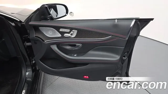 Mercedes-Benz CLS-Class — Фото автомобиля 22