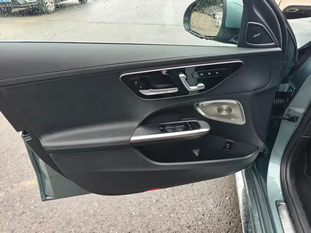 Mercedes-Benz C-Class — Фото автомобиля 7