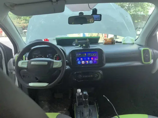 Roewe Clever — Фото автомобиля 5