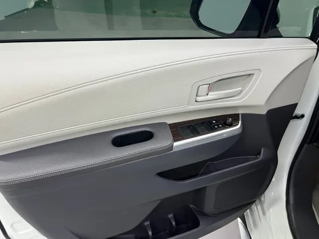 Toyota Granvia — Фото автомобиля 5