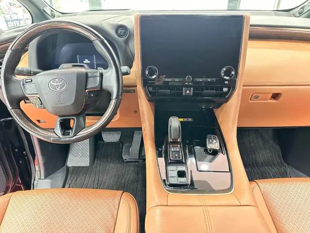 Toyota Alphard — Фото автомобиля 8