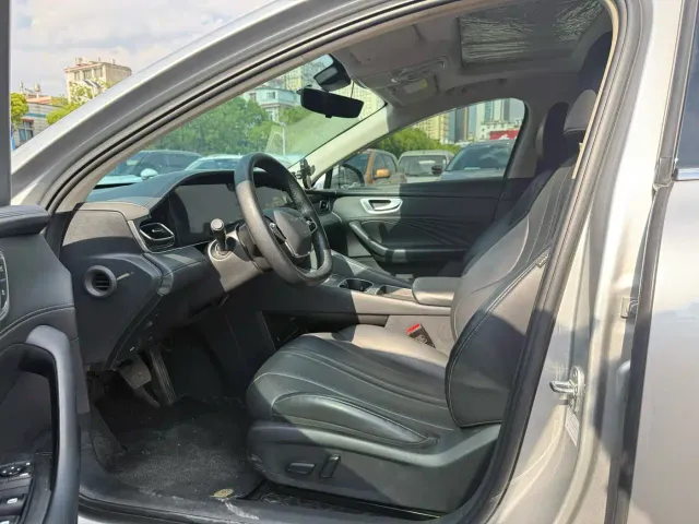 Roewe D7 — Фото автомобиля 5