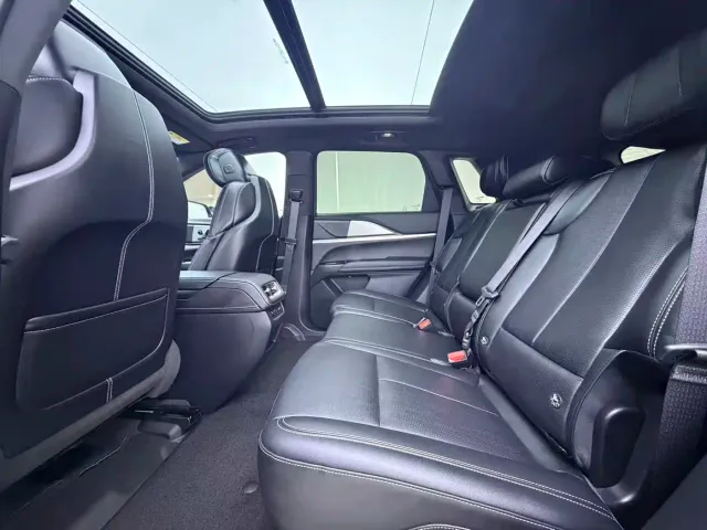 Cadillac XT5 — Фото автомобиля 9