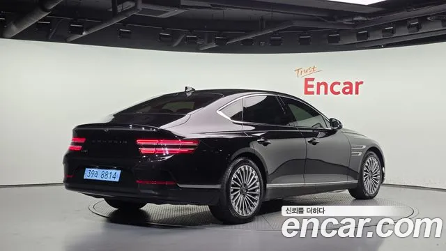 Genesis G80 RG3 — Фото автомобиля 2