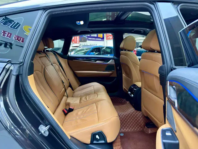 BMW 6 Series Gran Turismo — Фото автомобиля 8