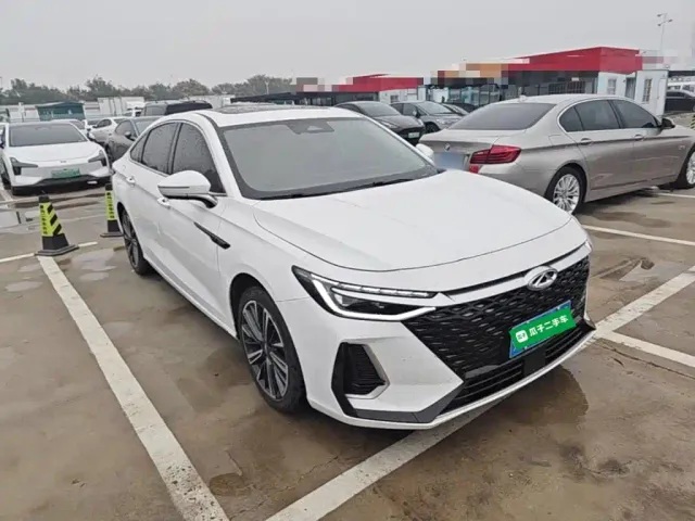 Chery Arrizo 8 — Фото автомобиля 3