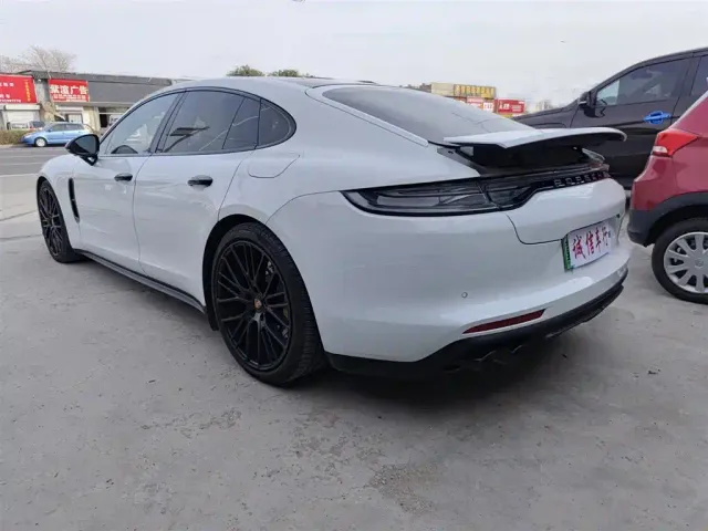 Porsche Panamera — Фото автомобиля 6