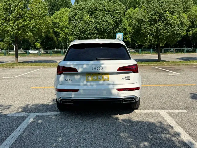Audi Audi Q5L 2022 40T Luxury Dynamic — Фото автомобиля 11