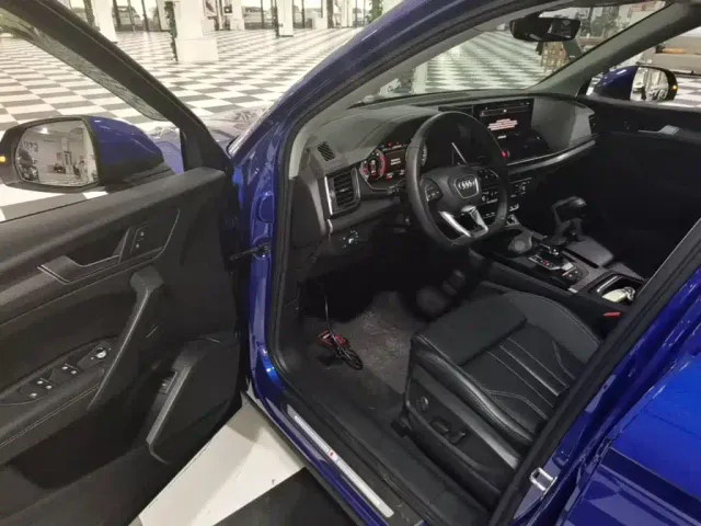 Audi Q5L — Фото автомобиля 15